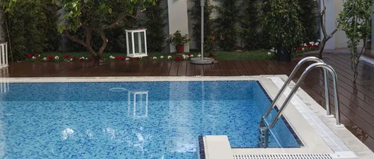 Cara Membuat Kolam Renang Minimalis di Rumah