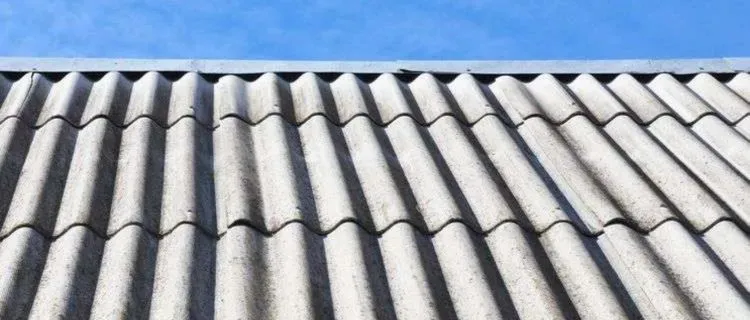 Bahaya Penggunaan Asbes sebagai Atap Rumah