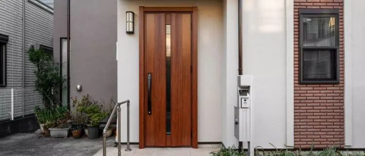 warna cat pintu kayu yang bagus