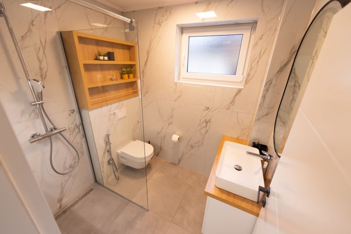 perlengkapan kamar mandi apa saja
